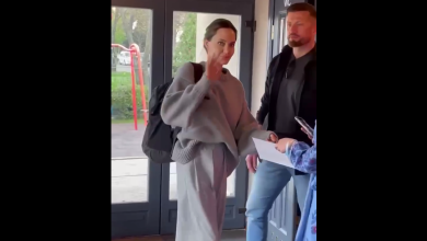 Photo of video | Angelina Jolie, surprinsă într-o cafenea din Lviv