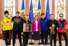 Photo of Reprezentanții R. Moldova la Eurovision 2022, decorați de Maia Sandu: Am apreciat talentul, originalitatea și energia