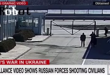 Photo of video | O înregistrare publicată de CNN ar arăta soldați ruși împușcând de la spate doi civili lângă Kiev