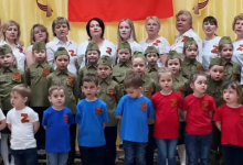 Photo of video | Copiii de la o creșă din Rusia, puși să cânte că sunt pregătiți să moară pentru Vladimir Putin