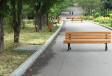 Photo of foto | Vandalism în parcul Valea Trandafirilor. Mai multe bănci au fost mutate din loc