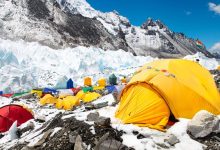 Photo of Nepal: Tabăra de bază de pe Everest ar putea fi mutată ca urmare a topirii unui ghețar