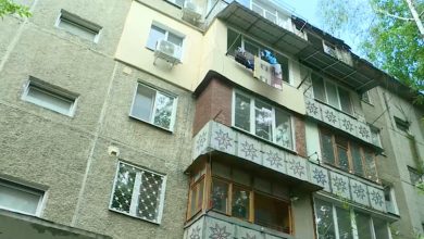 Photo of Chișinău: Un copil de 3 ani a murit după ce a căzut de la geamul apartamentului: Se sprijinise de plasă