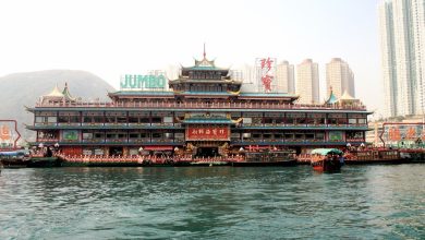 Photo of foto | Un restaurant plutitor emblematic din Hong Kong s-a scufundat în mare. A fost protagonistul multor filme internaționale