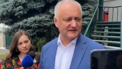 Photo of În așteptarea deciziei privind prelungirea arestului, Dodon e mai preocupat de aderarea R. Moldova la UE: „Condițiile pentru a obține statutul sunt secrete, dar eu am informații”