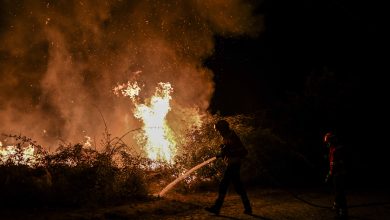 Photo of Doi bătrâni au fost găsiți carbonizați într-o mașină. Încercau să fugă din calea unui incendiu din Portugalia