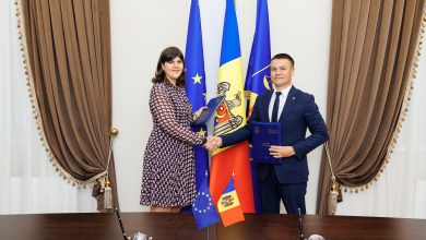 Photo of Dumitru Robu și Laura Codruța Kövesi au semnat acordul de cooperare între Procuratura Generală și Parchetul European