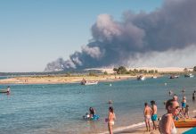 Photo of foto | Mii de turiști, evacuați în sud-vestul Franței din cauza incendiilor: Circa 600 de pompieri luptă cu flăcările