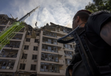 Photo of Peste 1.300 de civili, găsiţi morţi în Kiev după retragerea forţelor ruseşti