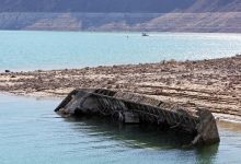 Photo of foto | O navă din al Doilea Război Mondial cu un schelet într-un butoi, descoperită într-un lac uriaș care seacă în SUA