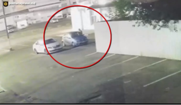 Photo of video | Ar fi furat o mașină, iar apoi ar fi accidentat-o. Ce riscă un tânăr de 17 ani