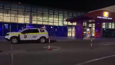 Photo of video | Moldovean reținut pe Aeroportul Chișinău, după ce a lovit și jefuit un bărbat