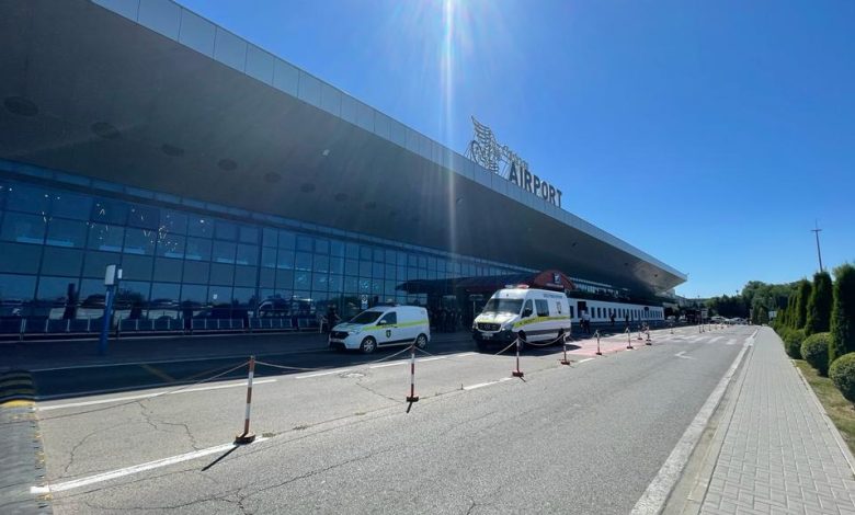 Photo of update, foto | Multiplele alerte cu bombă în capitală: Cea de la Aeroportul Internațional Chișinău este falsă