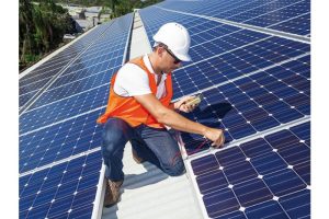 Mai multe panouri fotovoltaice vor fi instalate la instituții sociale din țară