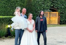 Photo of foto | Un cuplu din Anglia a avut o surpriză colosală: Keanu Reeves și-a făcut apariția la nunta lor