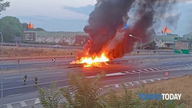 Photo of video | Momentul în care un TIR se răstoarnă în Italia și ia foc. Șoferul era român și a murit carbonizat