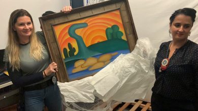 Photo of O femeie ar fi furat de la mama ei opere de artă de 140 de milioane de dolari, cu ajutorul unei prezicătoare