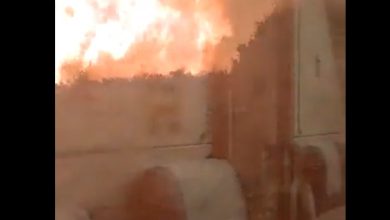 Photo of video | Speriați că vor fi arși de vii într-un tren cuprins de flăcări, pasagerii au sărit pe geam