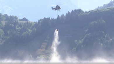 Photo of video | Elveția cară apă cu elicopterele pentru mii de animale însetate: „Eram la o zi şi jumătate până ajungeam la zero”