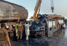 Photo of Accident rutier grav în Pakistan: Cel puţin 20 de persoane au murit carbonizate