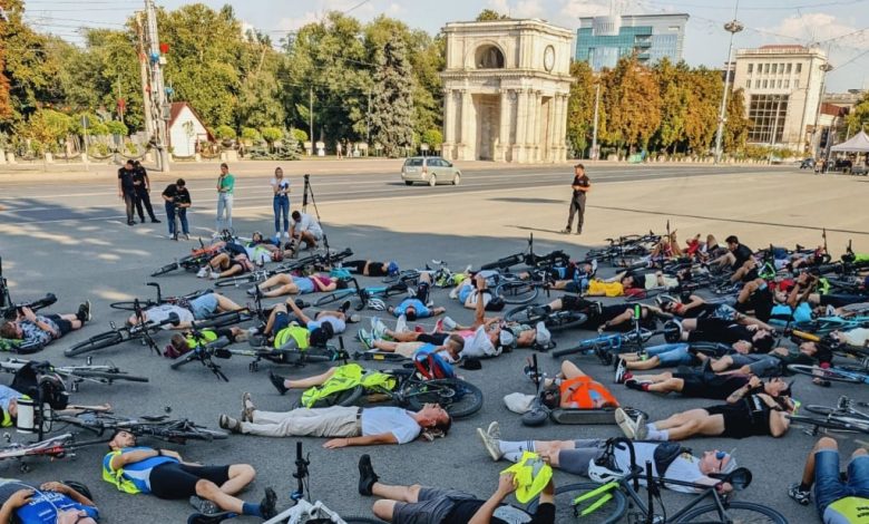 Photo of Protest al bicicliștilor în PMAN: Au atras atenția asupra lipsei infrastructurii pentru aceștia și pericolul la care se expun