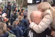 Photo of video | Lacrimi și îmbrățișări înainte de plecarea pe front. Imagini emoționante cu mii de ruși luându-și rămas bun de la familii