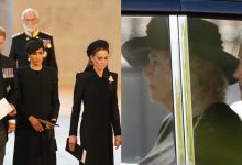Photo of foto | Kate, Meghan și Camilla au purtat bijuterii simbolice pentru a-i aduce un omagiu reginei Elisabeta a II-a