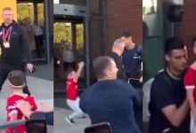 Photo of video | Momente de neuitat pentru un copil care și-a îmbrățișat idolul! Reacția lui Cristiano Ronaldo