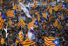 Photo of Zeci de mii de catalani au ieșit în stradă și au cerut independenţa față de Spania