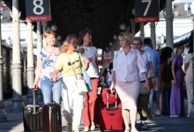 Photo of Rușii pleacă în Belarus pentru turism și cumpărături: „Totul funcționează acolo, nu există sancțiuni”