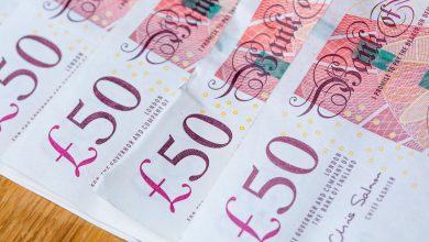 Photo of I-a trimis fiicei sale 5000 de lire sterline pentru a-și plăti facturile, iar acum riscă închisoare