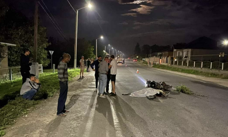 Photo of Un minor de 16 ani a decedat după ce a intrat cu motocicleta într-un automobil
