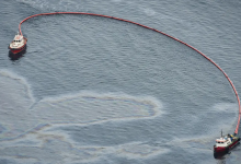 Photo of video | Scurgere de petrol în apele Gibraltarului, după ce două vase s-au ciocnit: Autoritățile încearcă să oprească o catastrofă ecologică