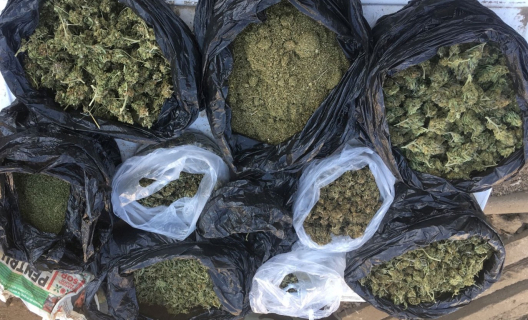 Photo of video | Cuplu reținut pentru comercializarea drogurilor de milioane de lei. Unde le ascundeau