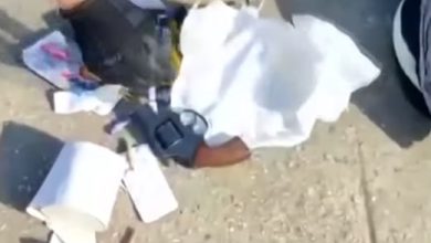 Photo of video | Răngi metalice, arme și produse pirotehnice. Ce au mai identificat polițiștii în corturile protestatarilor