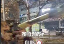 Photo of video | Tehnică militară, surprinsă noaptea trecută la Buiucani. Precizările Ministerului Apărării