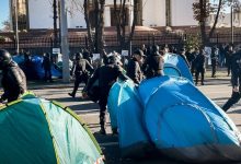 Photo of Partidul Șor: Manifestanții pașnici au fost luați pe sus de mascații Maiei Sandu