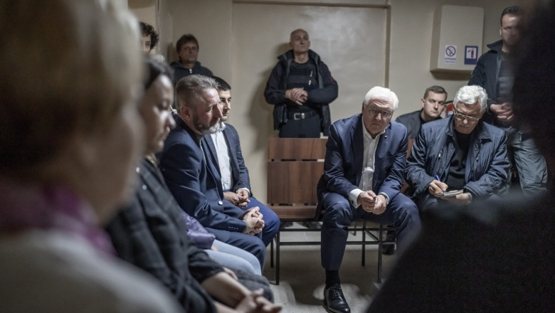 Photo of Președintele Germaniei, aflat în vizită în Cernihiv, s-a adăpostit într-un buncăr: Au sunat sirenele antiaeriene