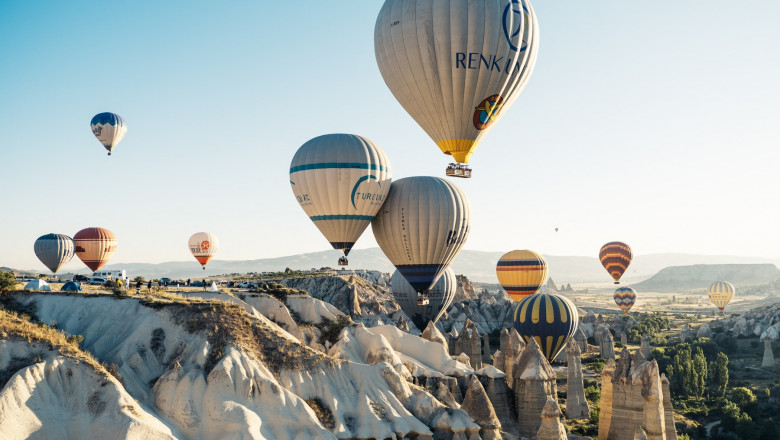 Photo of Un balon cu aer cald din Cappadocia s-a prăbușit. Sunt morți și răniți