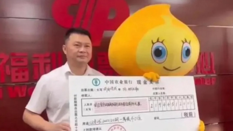 Photo of Un bărbat câștigător la loterie s-a dus să-și ridice premiul deghizat: Nu voia să fie recunoscut de soție