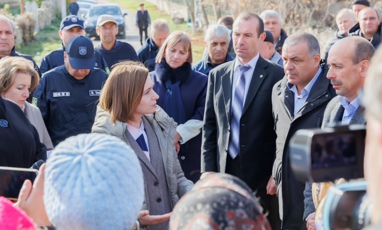 Photo of video | Sandu, în vizită la Naslavcea: 21 de cetățeni afectați vor primi despăgubiri. Suma pagubelor