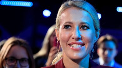 Photo of Presa rusă: Ksenia Sobchak a revenit în țară pe jos. Jurnalista ar fi fost văzută traversând frontiera ruso-letonă