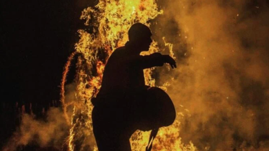 Photo of Un pensionar și-a dat foc în fața unei primării. Motivul