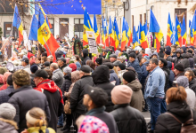 Photo of video, update | Protest în centrul capitalei: Altercații, încălcări, rețineri și incendierea facturilor la final de miting