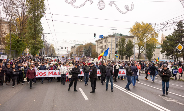 Photo of Poliția, despre participanții la protestul de duminică: În stare de ebrietate, cu obiecte periculoase și comportament dubios