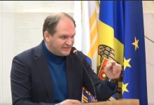 Photo of video | Scandal în CMC. Ceban, către consilierii PAS: „În cel mai bun caz veți fi scuipați în față. Să vă rugați să nu luați una peste moacă”