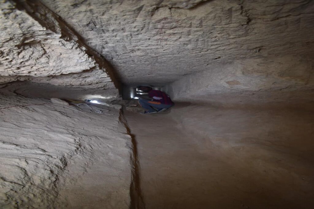 Photo of Arheologii egipteni speră că un tunel descoperit în apropiere de Alexandria îi va conduce la mormântul Cleopatrei