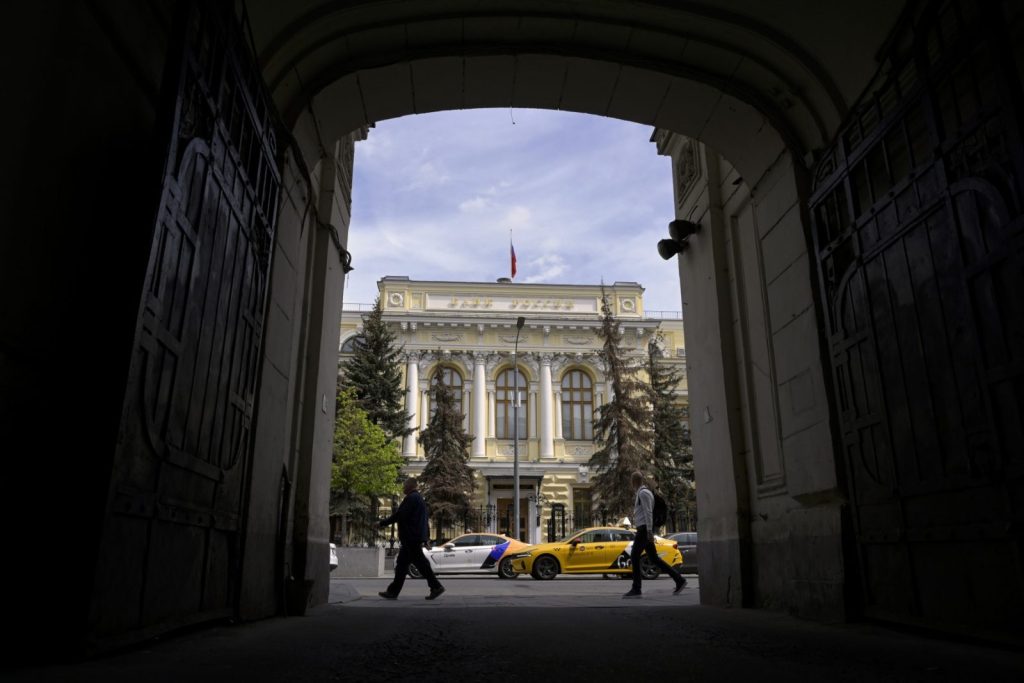 Photo of Bloomberg: UE studiază posibilitatea utilizării activelor Rusiei pentru reconstrucția Ucrainei