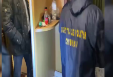 Photo of video | Percheziții acasă la presupusul autor al alertelor false cu bombă de luni: Ce au găsit oamenii legii