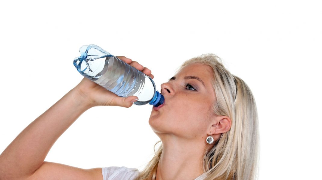Photo of Ce ar trebui să bem pe stomacul gol pentru a accelera metabolismul lent